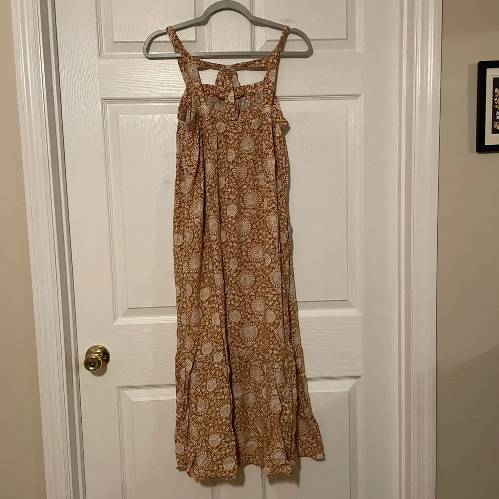 Old Navy Floral Maxi Dress with Square Tie Back - Picture 2 of 7